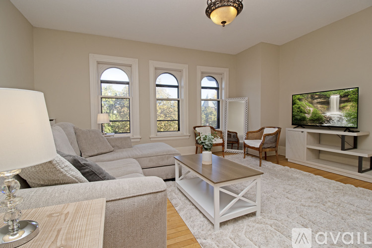 598 Summit Ave 1 Apartment for Rent - Photo gallery 2
