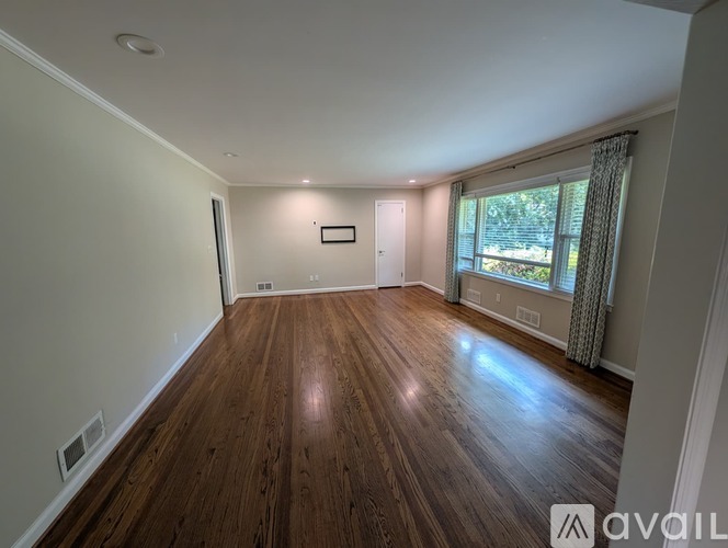 1276 Mayfair Dr NE 5 Beds Single Family Home for Rent - Photo gallery 4