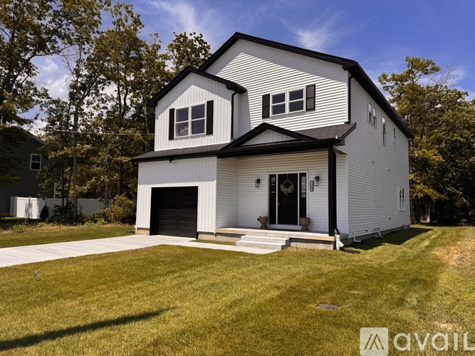 904 Calvin Street 4 Beds Single Family Home for Rent - Photo gallery 2