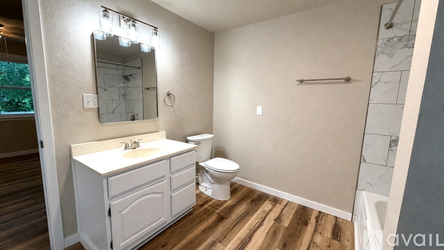 119 N Hickory St 3 Beds Single Family Home for Rent - Photo gallery 4