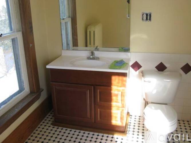 432 1st Street 3 Beds Single Family Home for Rent - Photo gallery 5