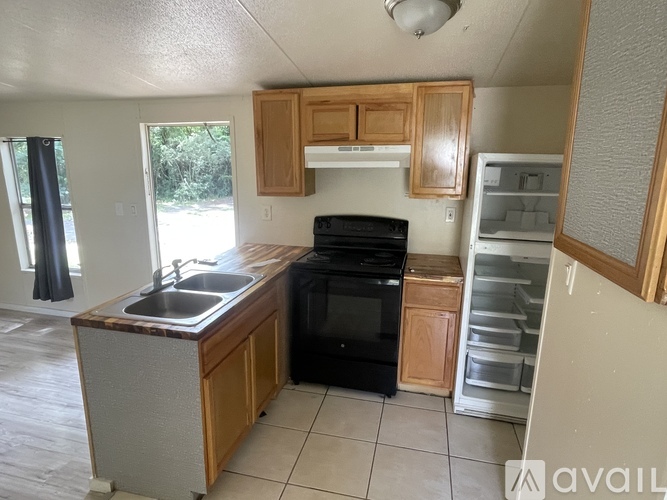 169 Hickory Ave 2 Beds Single Family Home for Rent - Photo gallery 3