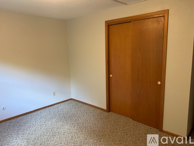 821 W 5th St 2 Beds Apartment for Rent - Photo gallery 2