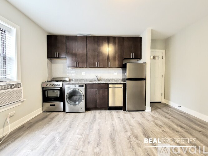 W Belden Ave Studio Apartment for Rent - Photo gallery 5