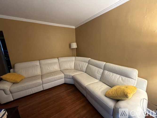 77-32 Vleigh Pl 2 Beds Condo for Rent - Photo gallery 1
