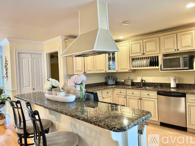 3 Germain Ave 3 Beds Apartment for Rent - Photo gallery 5