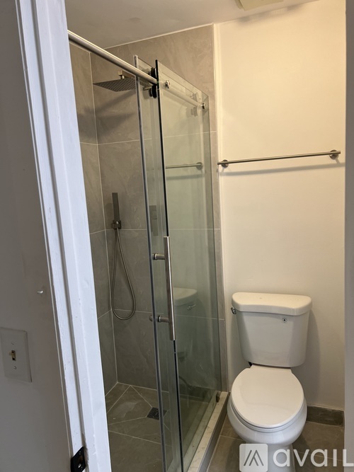 5335 Northwest 5th Street 2 Beds Single Family Home for Rent - Photo gallery 2