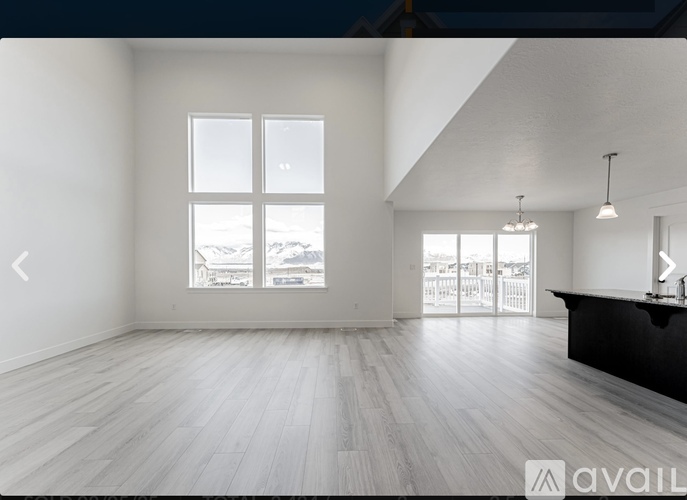 13735 Devers Dr 4 Beds Single Family Home for Rent - Photo gallery 2