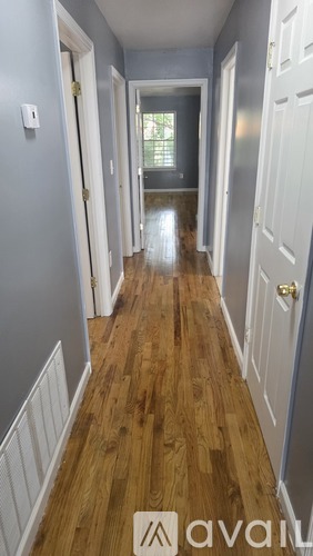135 Seymour Avenue 3 Beds Single Family Home for Rent - Photo gallery 3