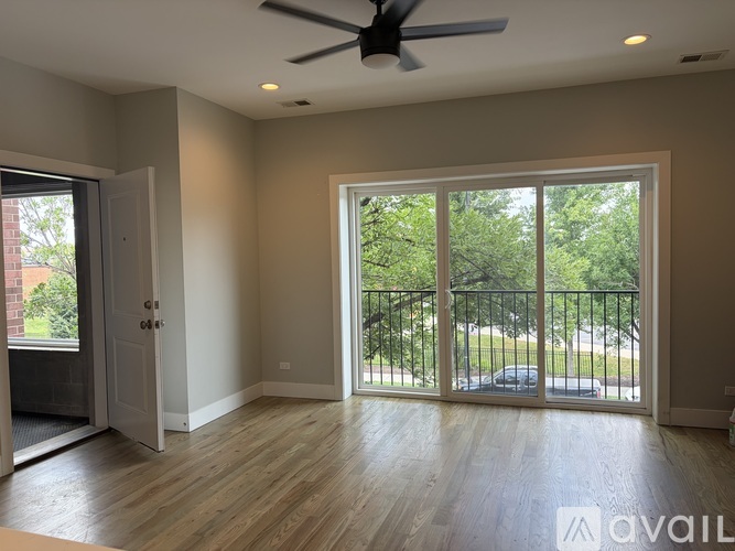 1347 W 47th St 3 Beds Apartment for Rent - Photo gallery 5