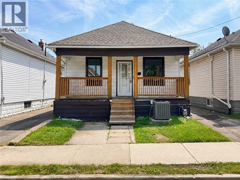 250 WEIR Street N 2 Beds Apartment for Rent