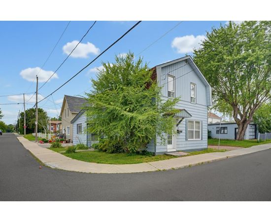 15 Rue Brook 3 Beds House for Rent - Photo gallery 2