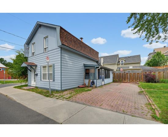 15 Rue Brook 3 Beds House for Rent - Photo gallery 3
