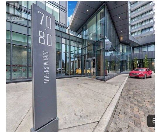 A tall sign with the numbers 70 and 80 on it.