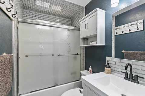 893 Sierra Vista Dr. 3 Beds Apartment for Rent