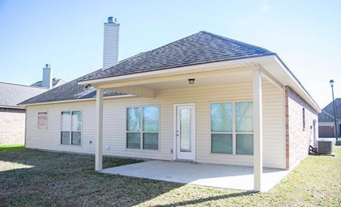117  Endicott Drive 3 Beds Apartment for Rent