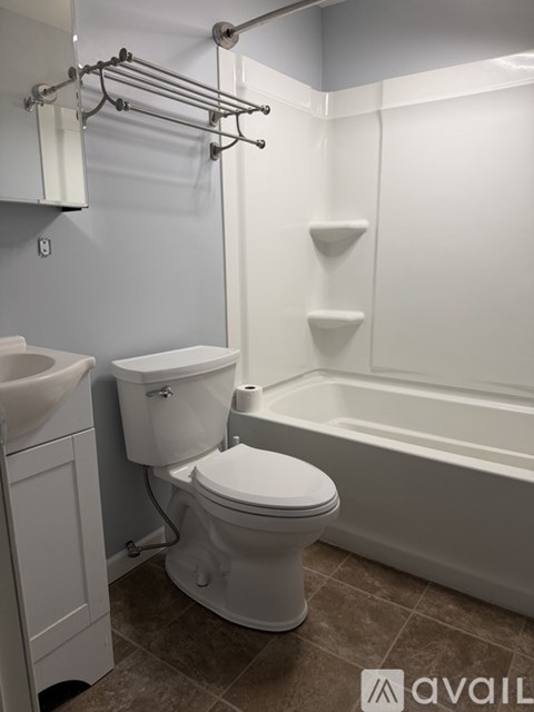 630 W Scott St 5 Beds Apartment for Rent