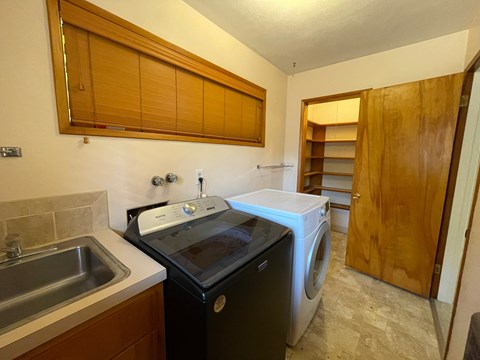 2320 CASCADE WAY 3 Beds Apartment for Rent