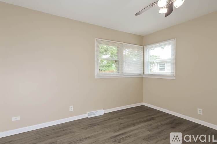 1225 S Lawler Ave 3 Beds Single Family Home for Rent - Photo gallery 4