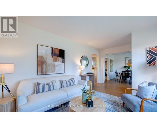 40 STAMFORD SQUARE N 3 Beds House for Rent - Photo gallery 1