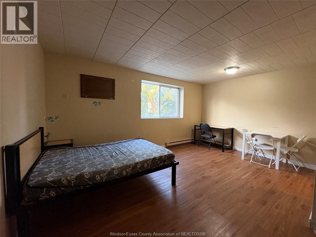 studio apartment - 3044 SANDWICH Unit# 203 203, Windsor 2