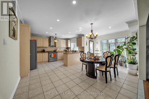384 SPRUCE GROVE CRESCENT 4 Beds Apartment for Rent