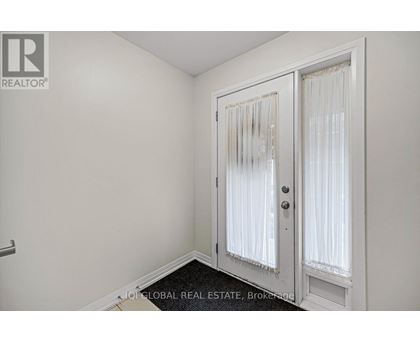 1303 - 585 COLBORNE STREET 4 Beds Home, Townhouse for Rent - Photo gallery 5