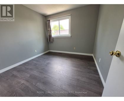 66 - 585 GAINSBOROUGH ROAD 3 Beds Condo, Home, Townhouse for Rent - Photo gallery 2