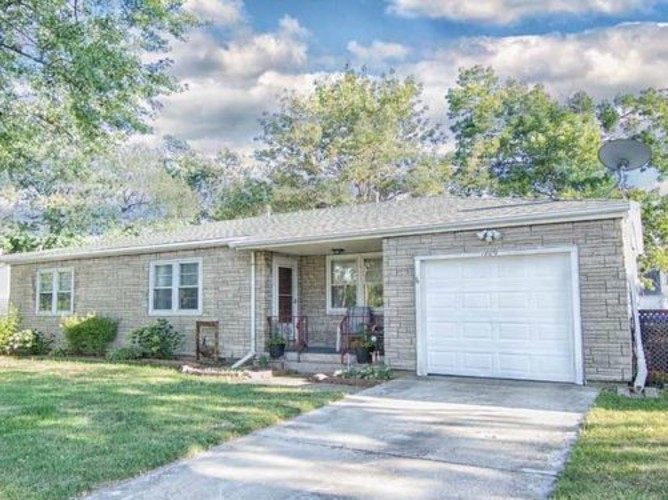 1809 E Lincoln St 3 Beds Single Family Home for Rent - Photo gallery 1