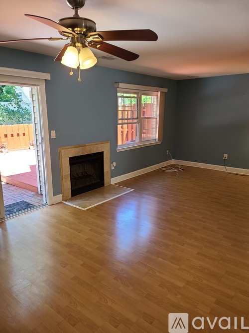 13 Covington Court 2 Beds Townhouse for Rent - Photo gallery 2