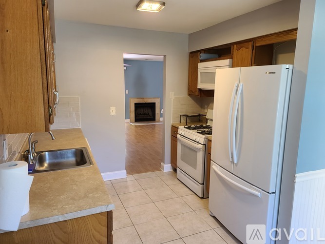 13 Covington Court 2 Beds Townhouse for Rent - Photo gallery 5
