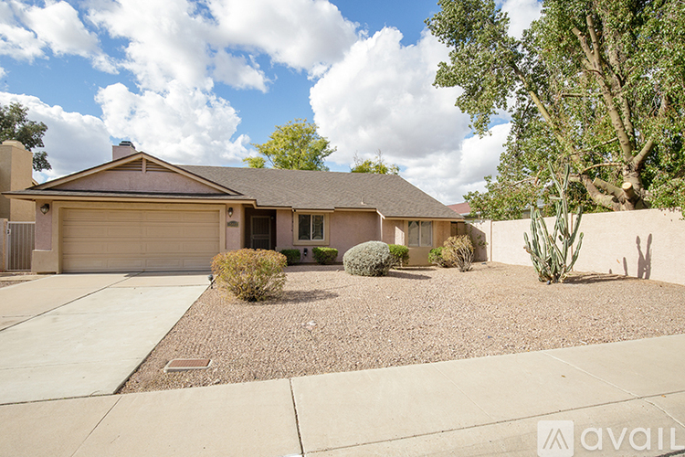 15448 North 63rd Street 4 Beds Single Family Home for Rent - Photo gallery 1