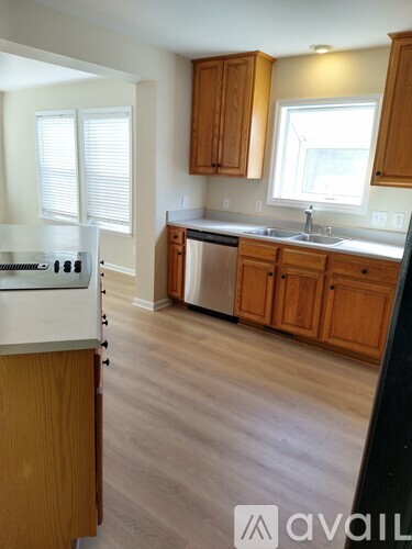 210 Riverbend Road 3 Beds Single Family Home for Rent - Photo gallery 5