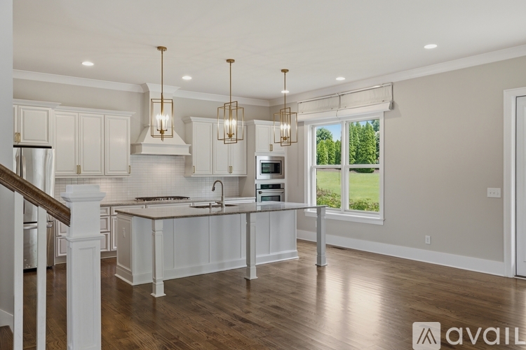 3542 Stagecoach Dr 5 Beds Single Family Home for Rent - Photo gallery 5