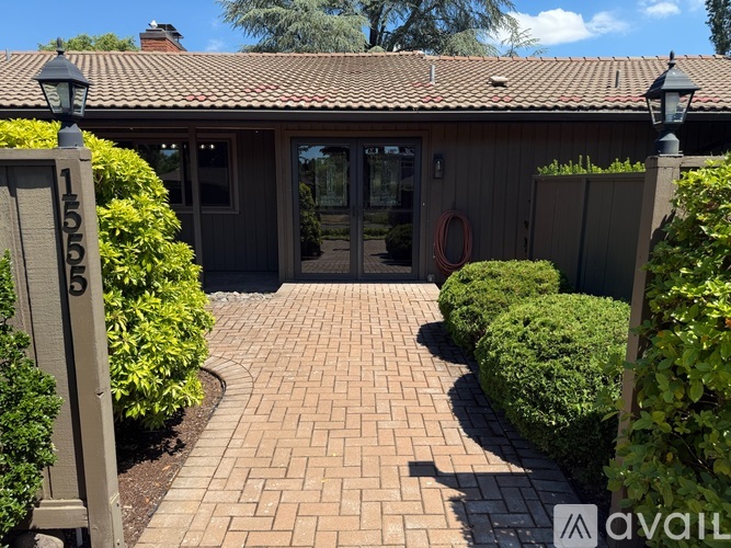 1555 Northwest 13th Street 4 Beds Single Family Home for Rent - Photo gallery 2