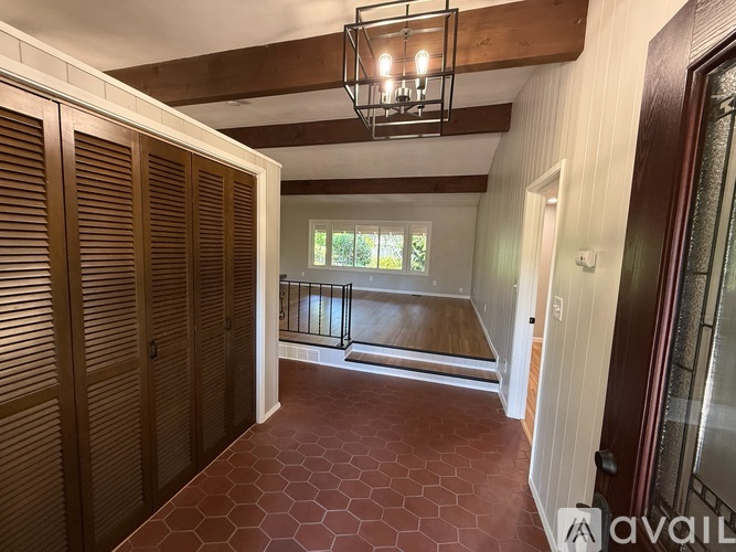 1555 Northwest 13th Street 4 Beds Single Family Home for Rent - Photo gallery 4