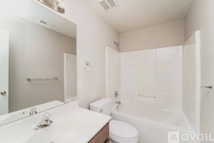 11916 Creek Turn Dr, 3 Beds Single Family Home for Rent - Photo gallery 2