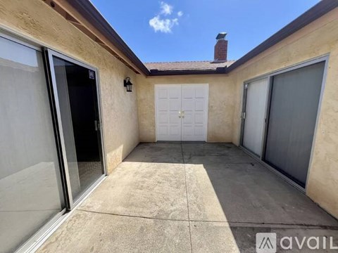 9545 W ALICE Avenue 3 Beds Apartment for Rent