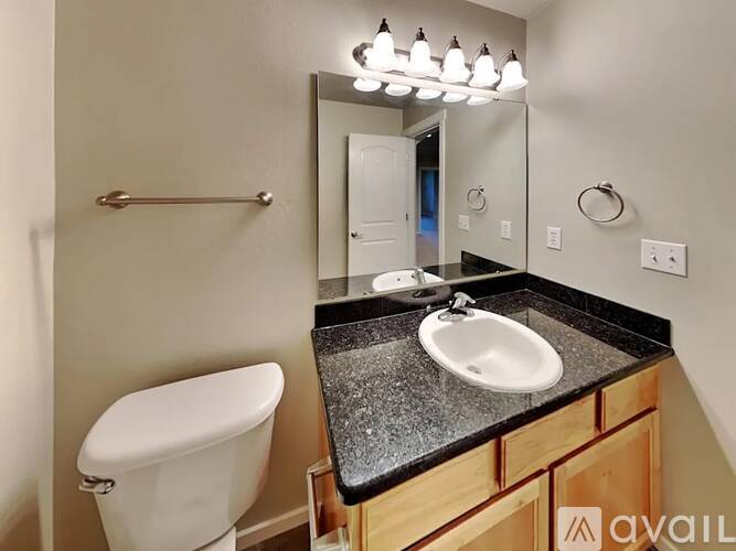 9545 W ALICE Avenue 3 Beds Single Family Home for Rent - Photo gallery 2