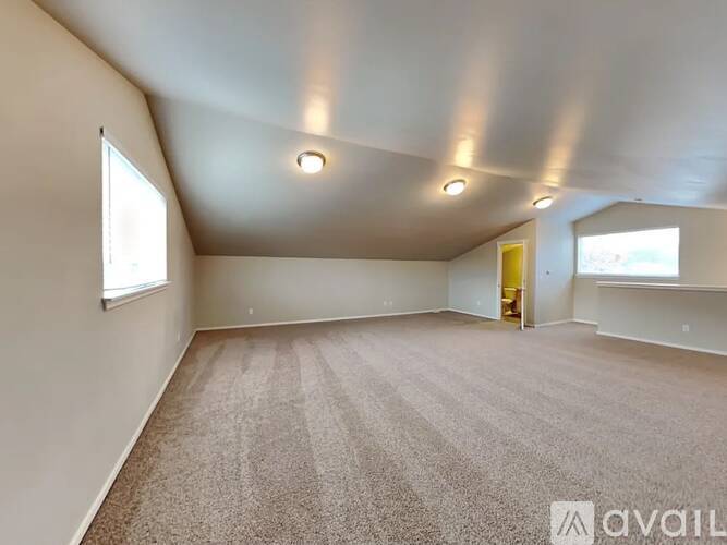 9545 W ALICE Avenue 3 Beds Single Family Home for Rent - Photo gallery 3