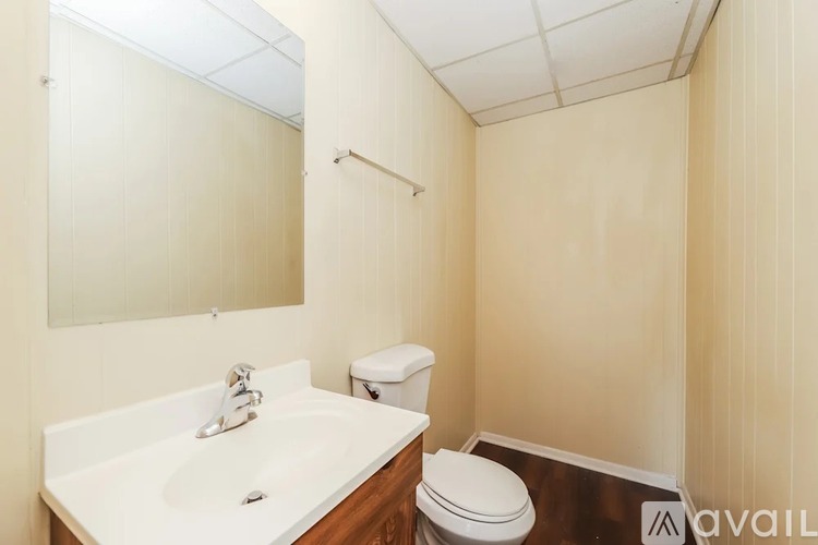 1335 Foxcroft Dr 3 Beds Single Family Home for Rent - Photo gallery 3