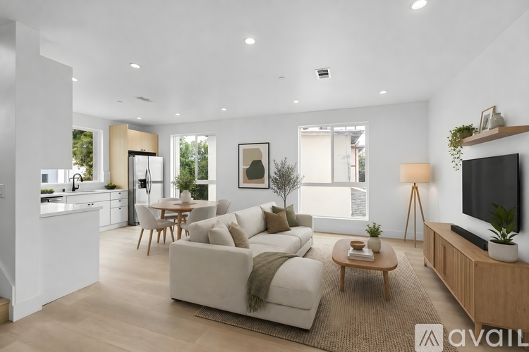 10744 Hortense St 3 Beds Apartment for Rent - Photo gallery 2