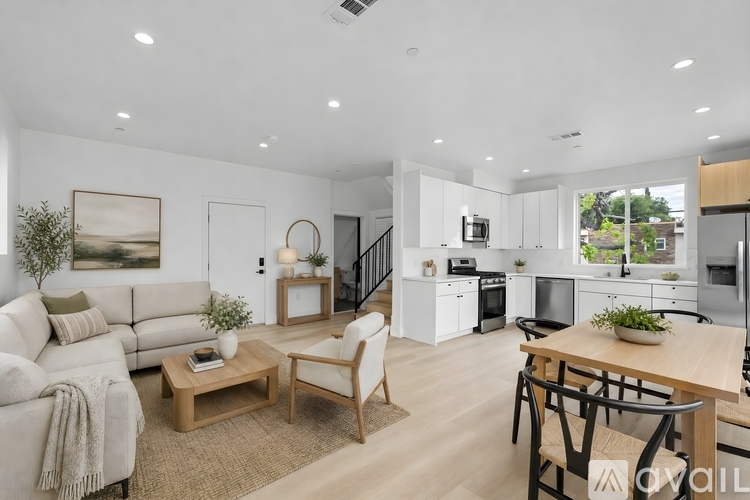 10744 Hortense St 3 Beds Apartment for Rent - Photo gallery 3