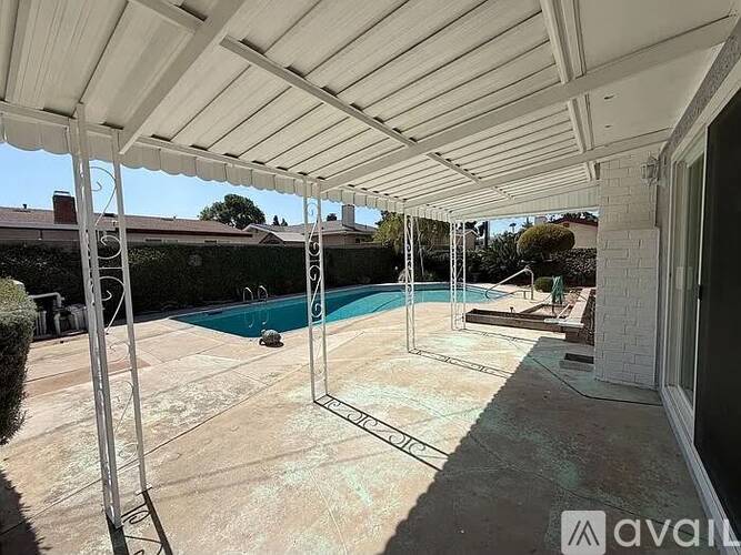 155 N Forestdale Ave 4 Beds Single Family Home for Rent - Photo gallery 4
