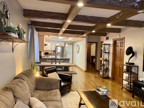 4414 North Menard Avenue 2 Beds Apartment for Rent