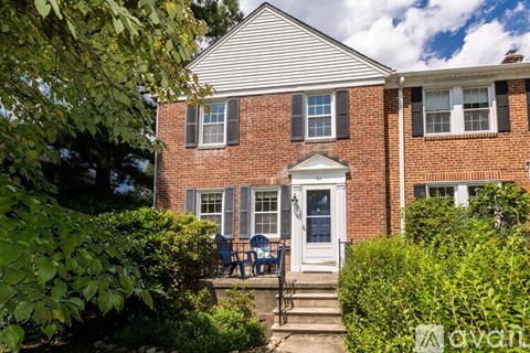 138 Murdock Road 4 Beds Apartment for Rent