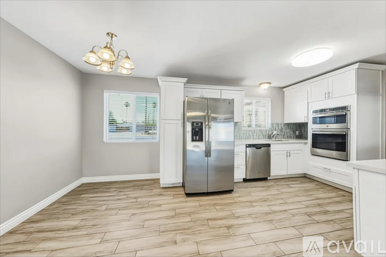 1811 E Palmcroft Dr 4 Beds Single Family Home for Rent - Photo gallery 2