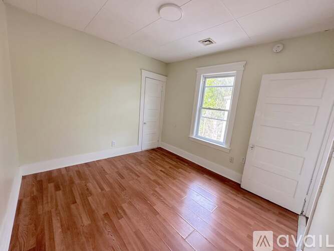 10 Lawnfair Street 3 Beds Apartment for Rent - Photo gallery 3