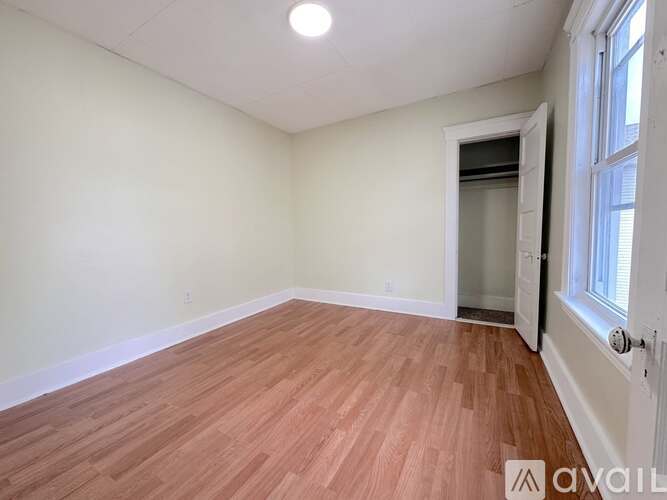 10 Lawnfair Street 3 Beds Apartment for Rent - Photo gallery 5