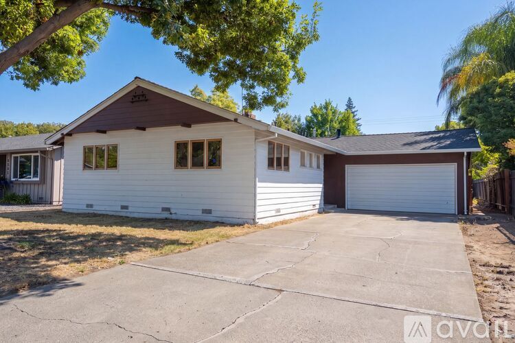 5352 Bonniemae Way 3 Beds Single Family Home for Rent - Photo gallery 1